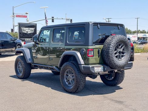 Used 2024 Jeep Wrangler Unlimited Sport AWD/4WD image 2
