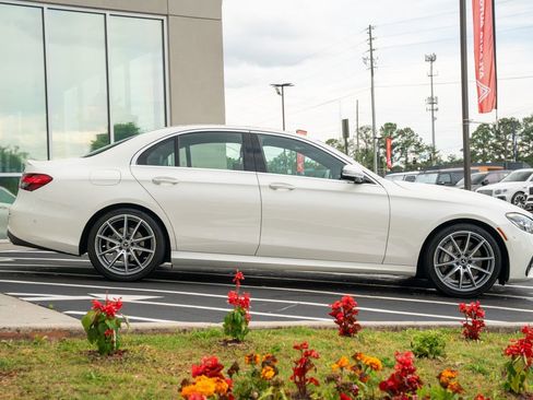 Used 2021 Mercedes-Benz E 350 Sedan image 11