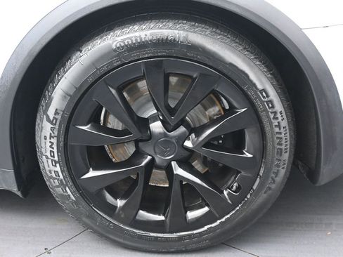 Used 2023 Tesla Model X AWD/4WD image 33