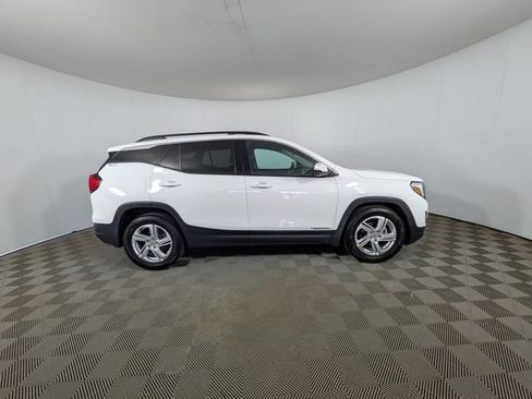 Used 2020 GMC Terrain SLE w/ Driver Convenience Package FWD image 2
