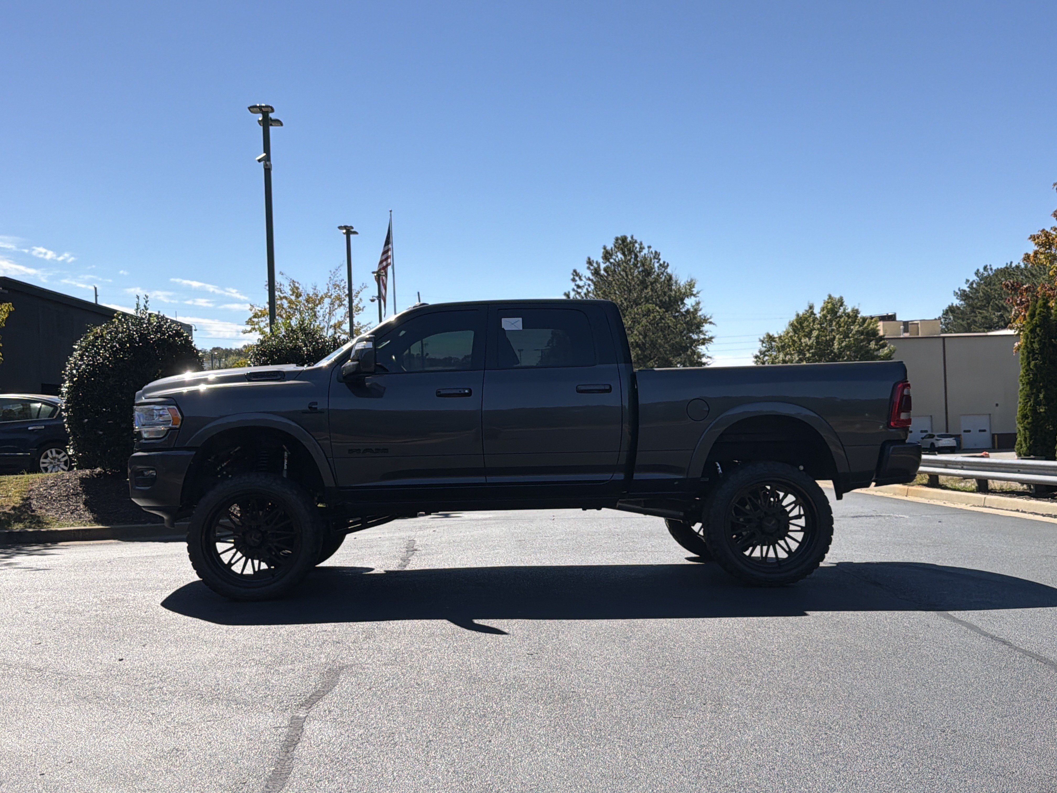 Used 2023 RAM 2500 Limited AWD/4WD image 11