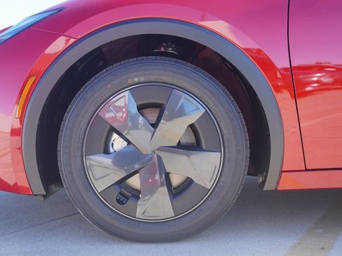 New 2026 Toyota Prius Plug-In Hybrid image 18