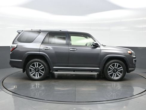 Used 2018 Toyota 4Runner Limited AWD/4WD image 7