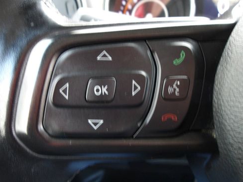 Used 2020 Jeep Wrangler Sport AWD/4WD image 18