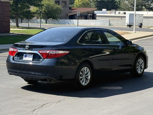 Used 2016 Toyota Camry LE FWD image 4
