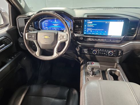 Used 2023 Chevrolet Silverado 1500 LTZ AWD/4WD image 9