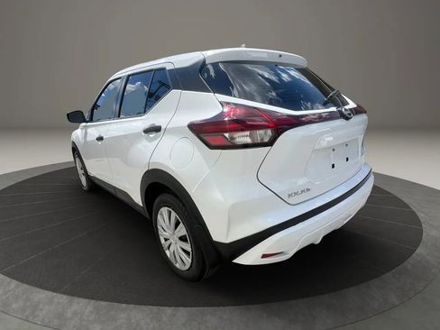 Used 2023 Nissan Kicks S FWD image 7