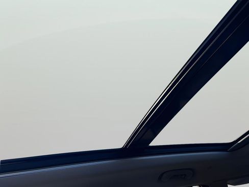 Used 2022 GMC Terrain AT4 image 28