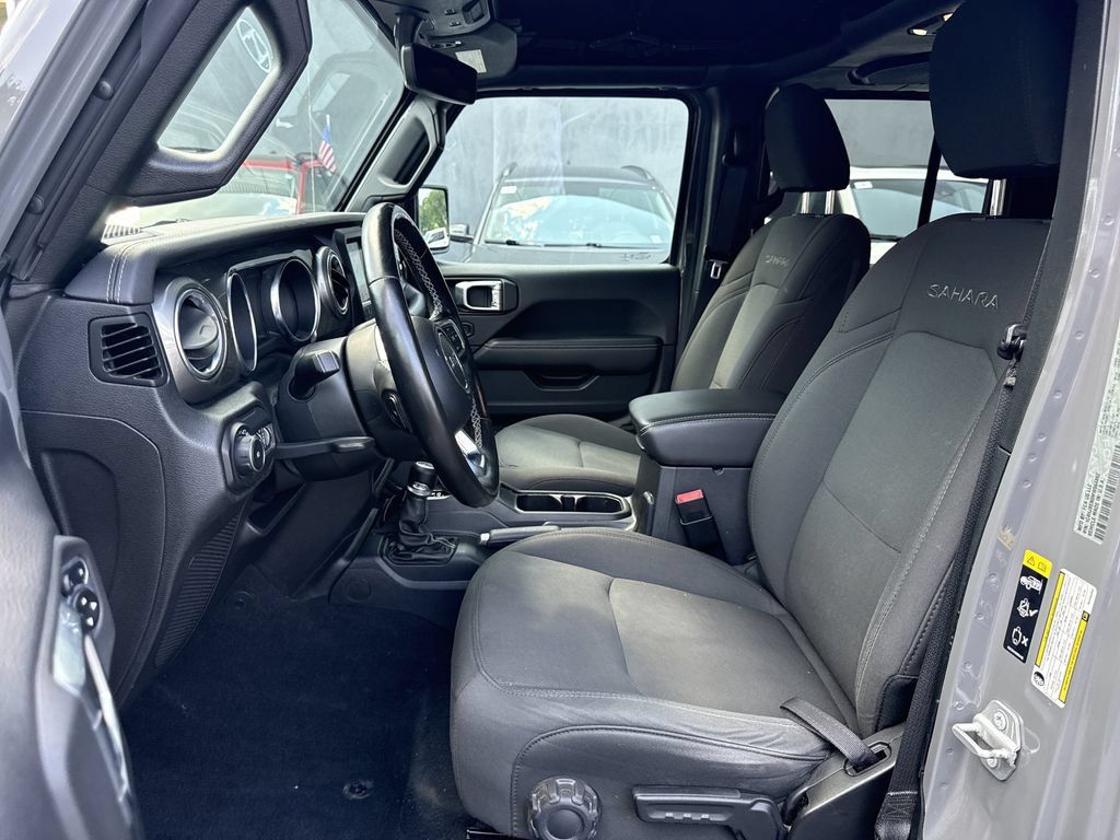 Used 2021 Jeep Wrangler Unlimited Sahara AWD/4WD image 18