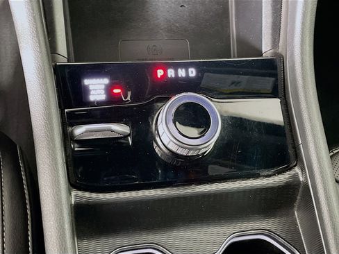 Used 2024 Jeep Grand Cherokee L Limited w/ Luxury Tech Group II image 25