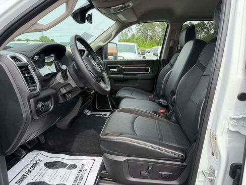 Used 2024 RAM 3500 Laramie AWD/4WD image 5