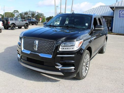 Used 2021 Lincoln Navigator L Reserve w/ Luxury Package image 3