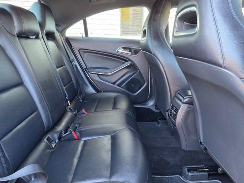 Used 2014 Mercedes-Benz CLA 250 4MATIC image 14