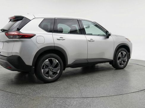 Used 2025 Nissan Rogue SV AWD/4WD image 9