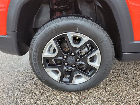 Used 2018 Jeep Compass Trailhawk w/ Navigation Group image 5