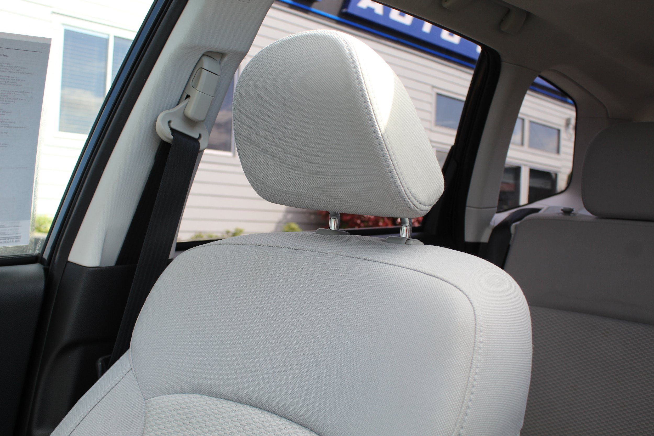 Used 2014 Subaru Forester 2.5i Premium w/ All-Weather Package AWD/4WD image 40