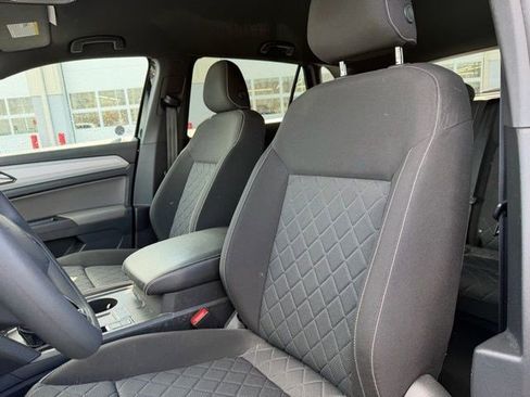 Used 2021 Volkswagen Atlas Cross Sport S image 13