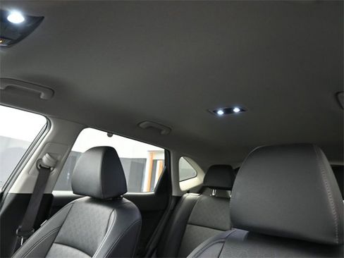 Used 2021 Kia Seltos SX image 2