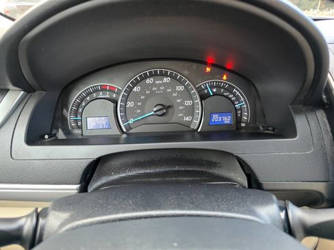 Used 2013 Toyota Camry LE image 14