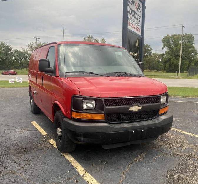 Used 2010 Chevrolet Express 3500 RWD image 1