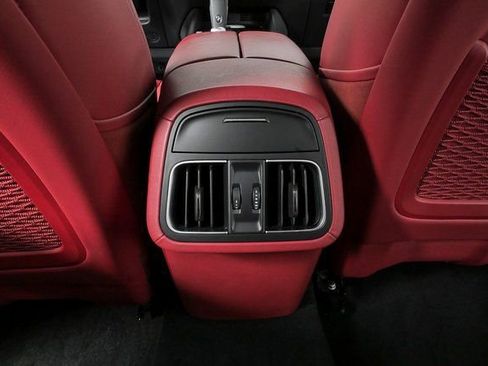 Certified 2022 Maserati Levante GT image 20