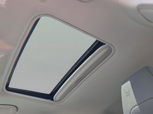 Certified 2025 Toyota RAV4 XLE w/ Convenience Package FWD image 17