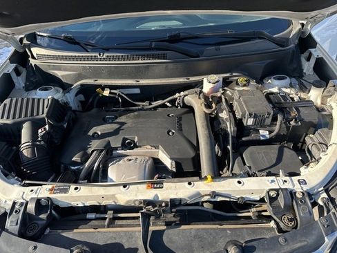 Used 2018 Chevrolet Equinox Premier image 35