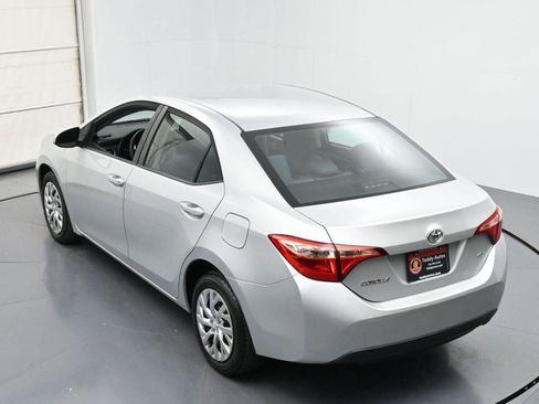 Used 2019 Toyota Corolla LE FWD image 29