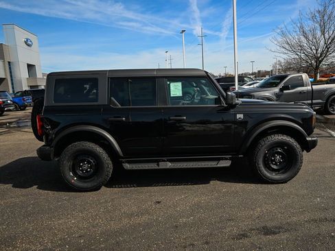 New 2026 Ford Bronco Big Bend w/ Black Diamond Package image 3