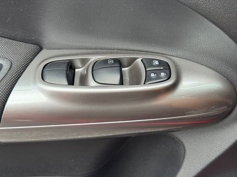 Used 2013 Nissan Juke SL image 26