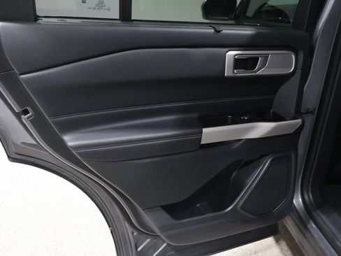 Used 2024 Ford Explorer Limited image 19