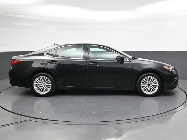Used 2017 Lexus ES 350 w/ Premium Package FWD image 3