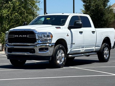 Used 2024 RAM 2500 Big Horn AWD/4WD image 16