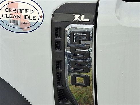New 2025 Ford F550 4x4 Regular Cab Super Duty image 5
