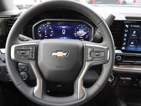 Used 2026 Chevrolet Silverado 2500 LT image 5