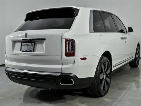 Used 2023 Rolls-Royce Cullinan w/ Leather Finishing Pack AWD/4WD image 11