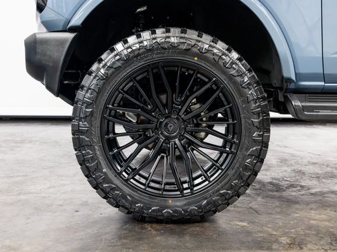 Used 2025 Ford Bronco Outer Banks AWD/4WD image 11
