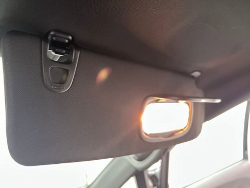 Used 2025 Chrysler Pacifica Select FWD image 72