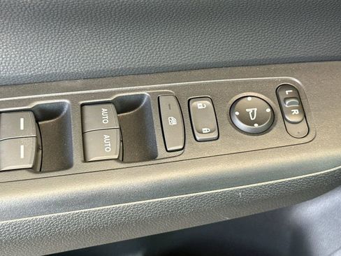 Used 2026 Honda CR-V EX image 13