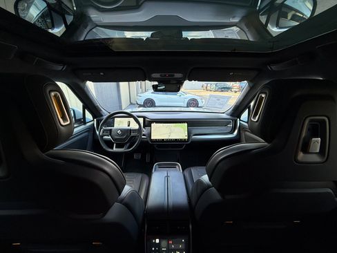 Used 2023 Rivian R1S Adventure image 37