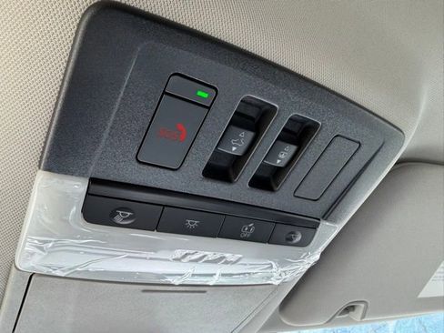 New 2026 Nissan Pathfinder Platinum image 24