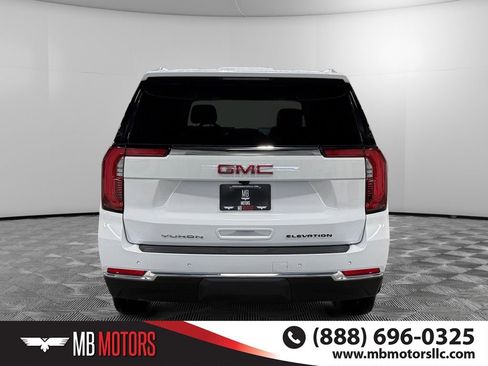 Used 2025 GMC Yukon XL Elevation AWD/4WD image 4