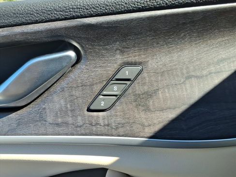 New 2025 Jeep Grand Cherokee Limited w/ Luxury Tech Group II image 18