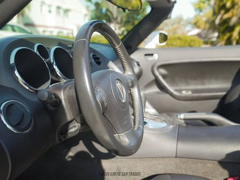 Used 2007 Pontiac Solstice Convertible w/ Premium Package image 29