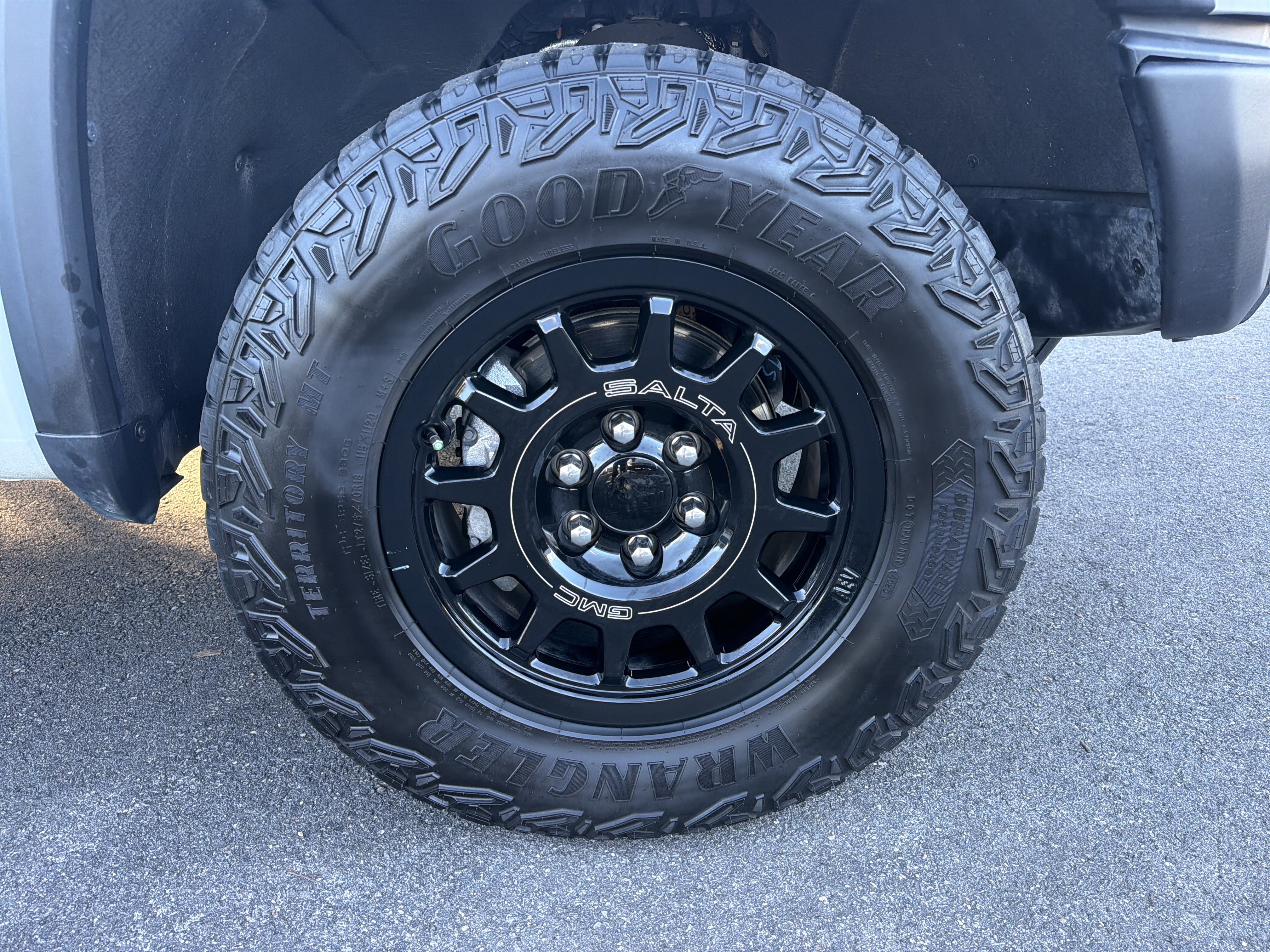 Used 2024 GMC Sierra 1500 AT4X w/ AT4X AEV Edition AWD/4WD image 13