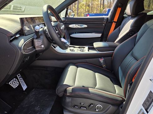 New 2026 Genesis GV70 2.5T Sport Prestige AWD/4WD image 3