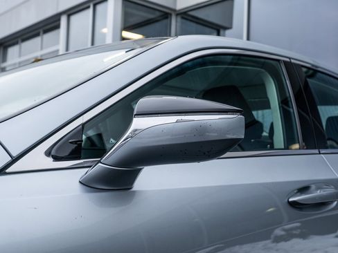 Used 2023 Lexus ES 350 w/ Premium Package image 8