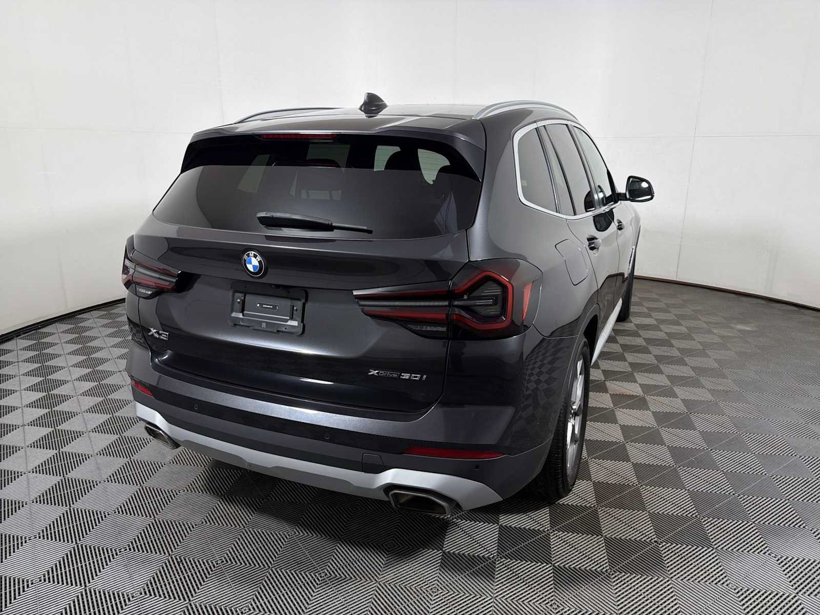 Used 2024 BMW X3 xDrive30i w/ Convenience Package AWD/4WD image 6