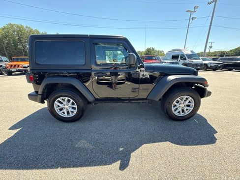 Certified 2023 Jeep Wrangler Sport AWD/4WD image 6