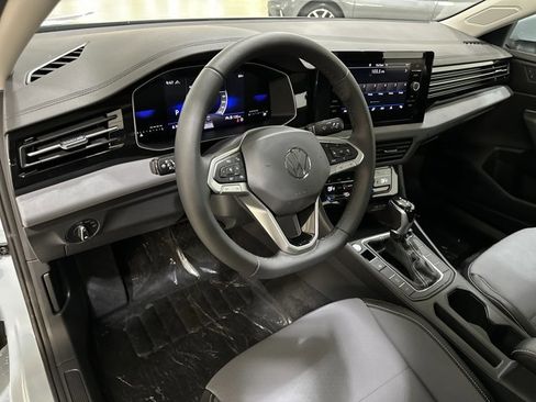 New 2026 Volkswagen Jetta SE FWD image 14